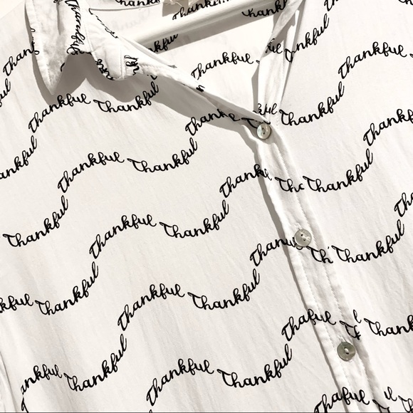 JANE AND DELANCEY Anthropologie Thankful Typography Button Down Shirt Size L - Picture 2 of 13
